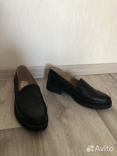 Лоферы женские