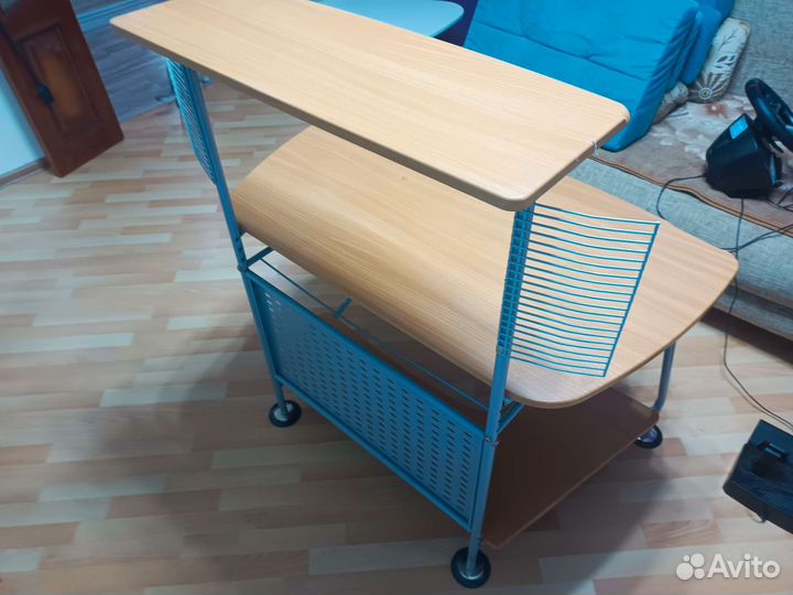 Стол компьютерный