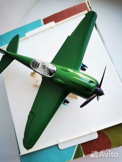 Самолет модель 1:72 Ла-5