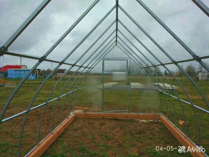 Теплица дачная