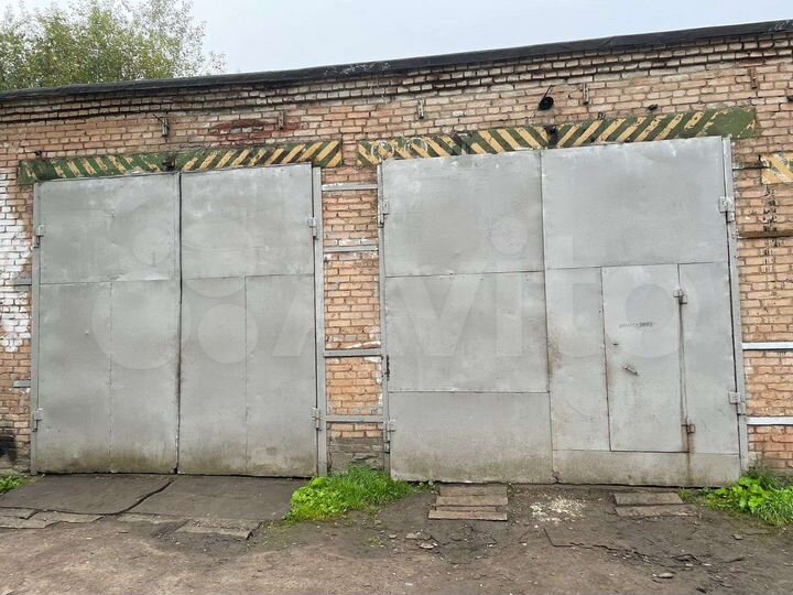Гараж, > 30 м²