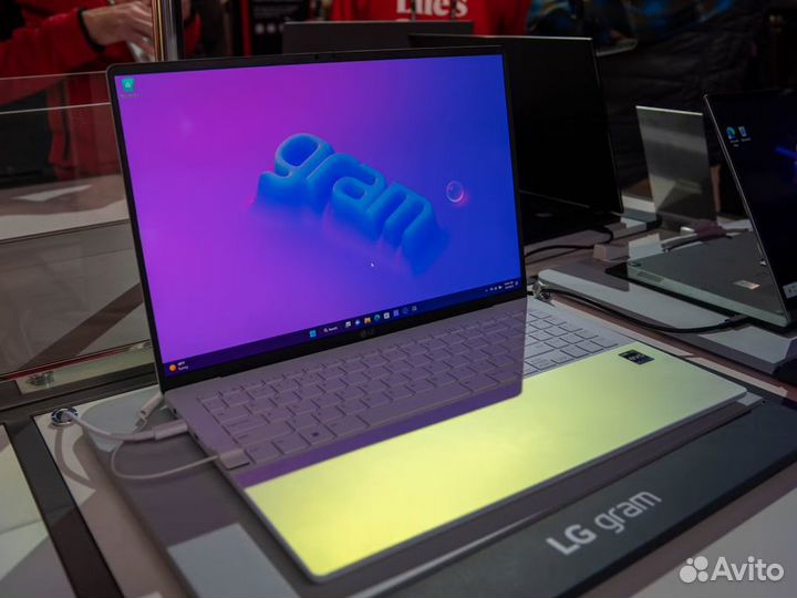Ноутбук LG Gram Style oled 2023 i7-1360P 32/512GB