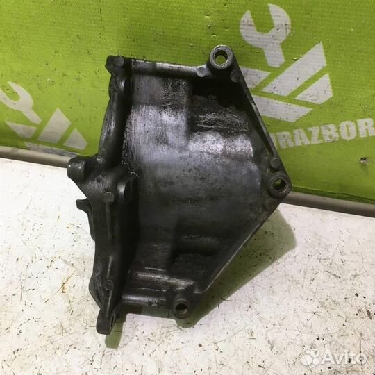 Кронштейн генератора Мерседес Бенз 202 93-00