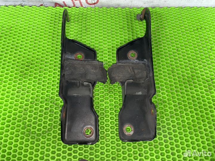 Петли капота Chevrolet Suburban GMT400