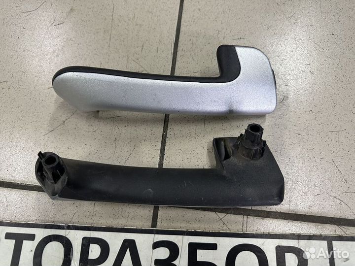 Ручка двери внутренняя левая/ правая Лада Гранта