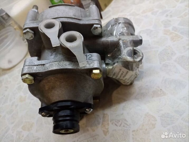 Клапан двухпроводной маз 64221-3522010