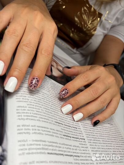 Маникюр / педикюр в салоне (центр)