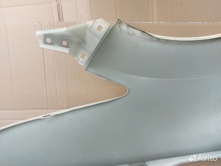 Крыло переднее белое Honda accord 8