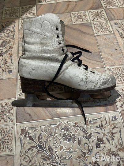 Коньки фигурные