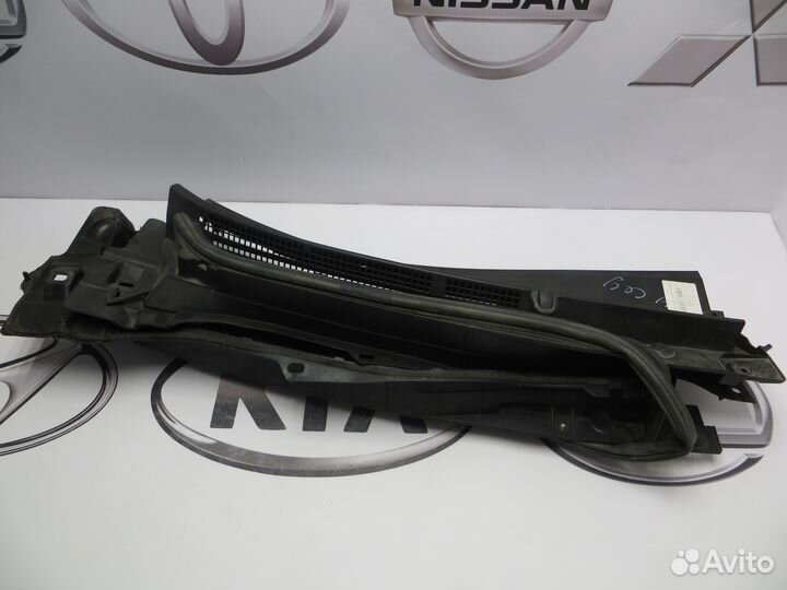 Решетка стеклоочистителя жабо Mazda 6 GH