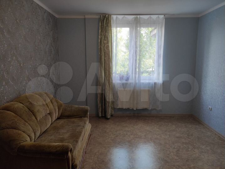 2-к. квартира, 60 м², 1/9 эт.