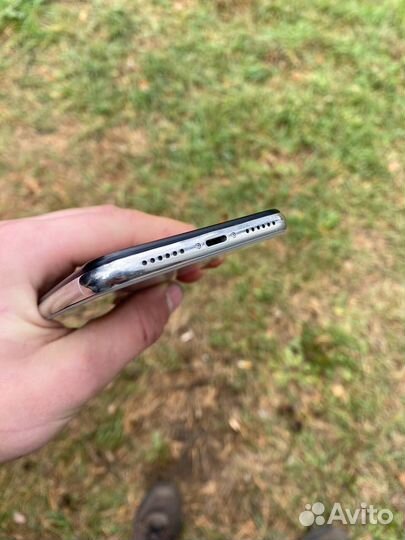 iPhone X, 64 ГБ