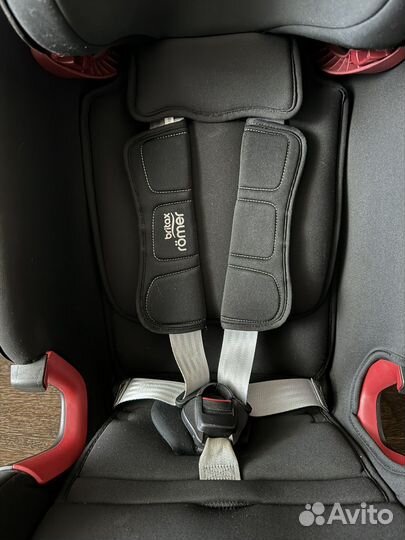 Автокресло britax romer advansafix IV M