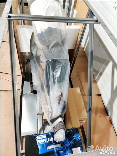 Мотор лодочный Suzuki DF200APX черный