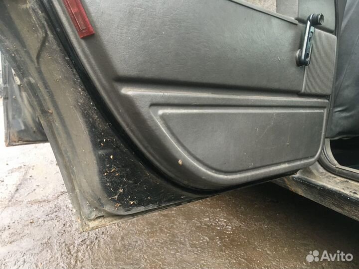 Дверь задняя левая Вольво 940 GL 1992