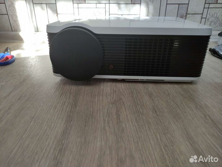 Проектор LED Projector