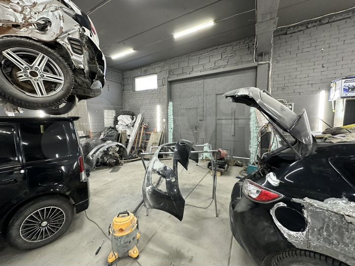 Гараж, > 30 м²