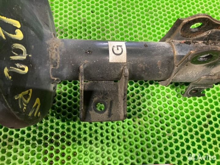 Амортизатор подвески передний правый Suzuki Grand