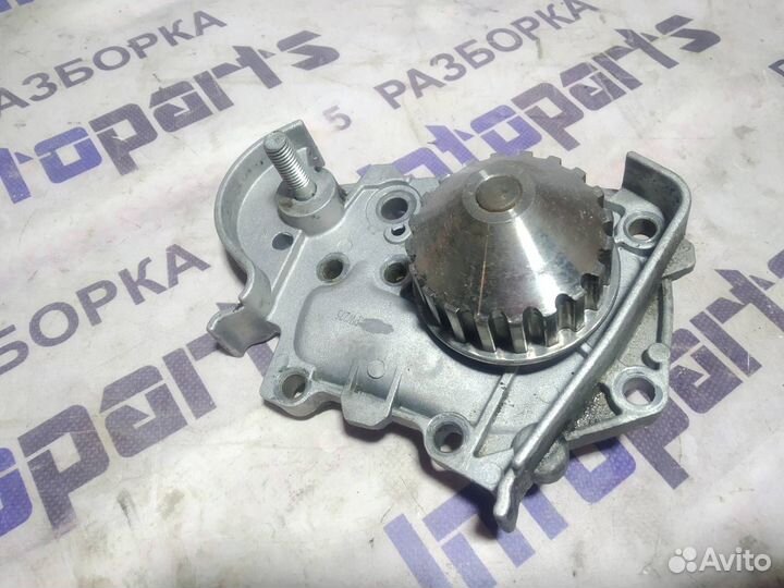 Помпа Renault Logan 1 K7J 2005