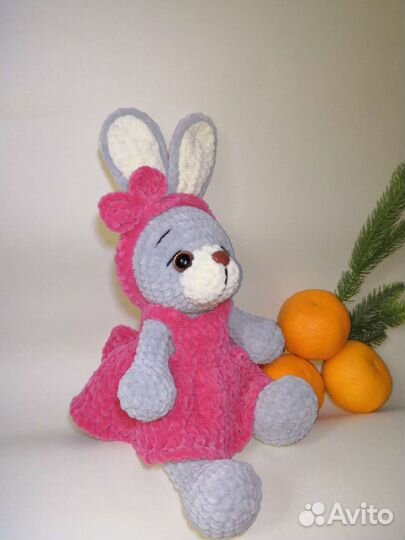 Зая из плюшевой пряжи