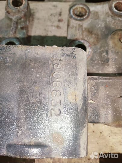 1808832 Кронштейн рамы левый Daf CF 1808832