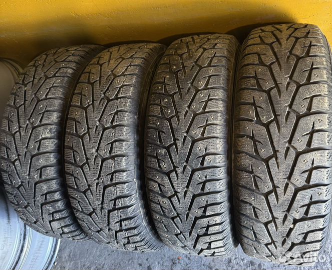 Yokohama Ice Guard Stud IG55 215/60 R16