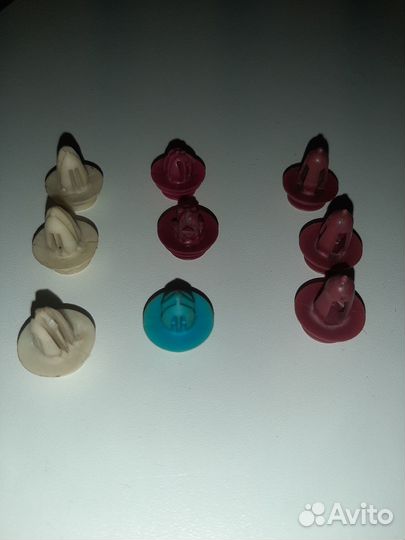 Клипсы для авто японские