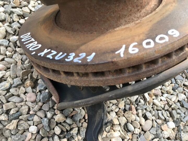 Поворотный кулак левый Hino Dutro XZU321 S05D 2004