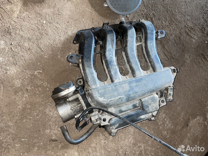 Коллектор впускной Рено Сценик 2