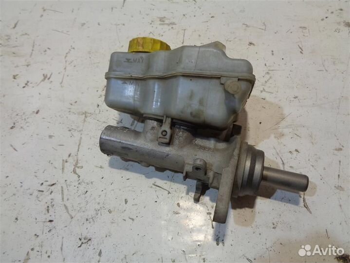 Цилиндр тормозной главный VW Polo Sedan