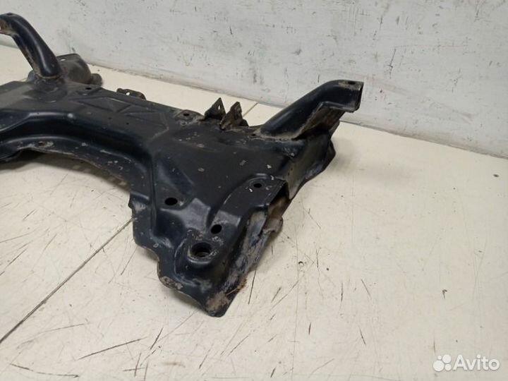 Балка подмоторная (подрамник) передняя Peugeot 307