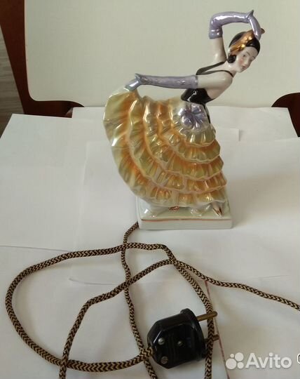 Статуэтка ночник гдр Танцовщица (Кан-кан)