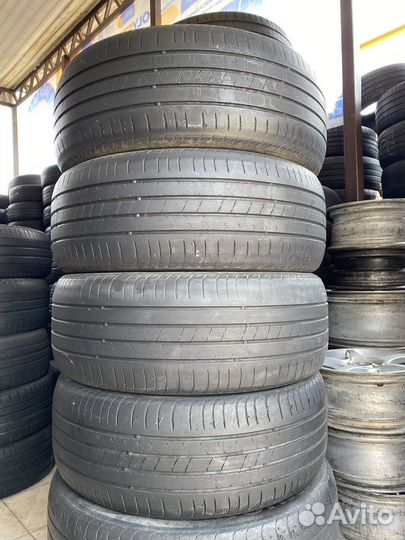 Kumho Ecsta HS51 215/55 R17 94V