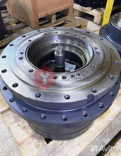 Бортовой редуктор EC140LCM SA8230-33470