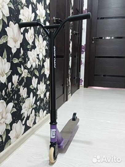 Трюковой самокат парк