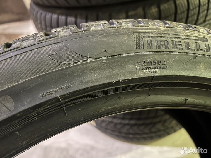 Pirelli Scorpion Winter 295/35 R21 и 315/30 R22