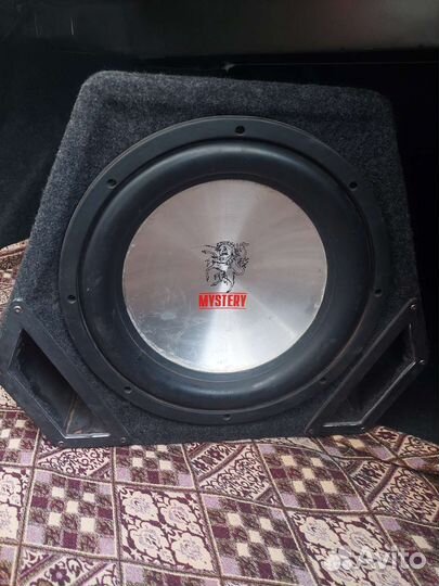 Активный сабвуфер