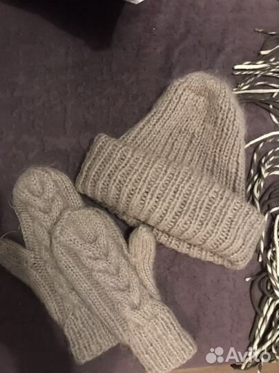 Шапка и варежки