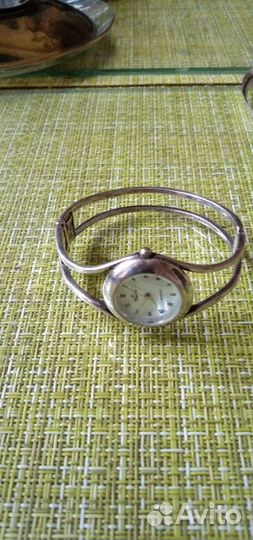 Бронь Серебряные часы женские