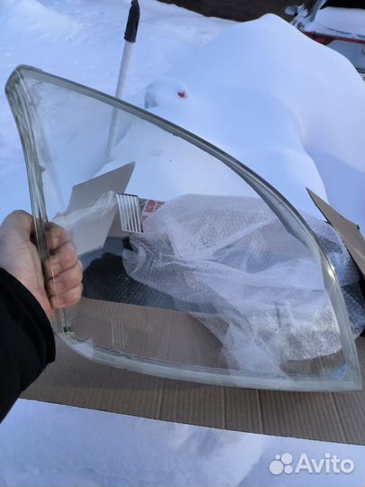 Стекла на фары prado 120 б/у и новые