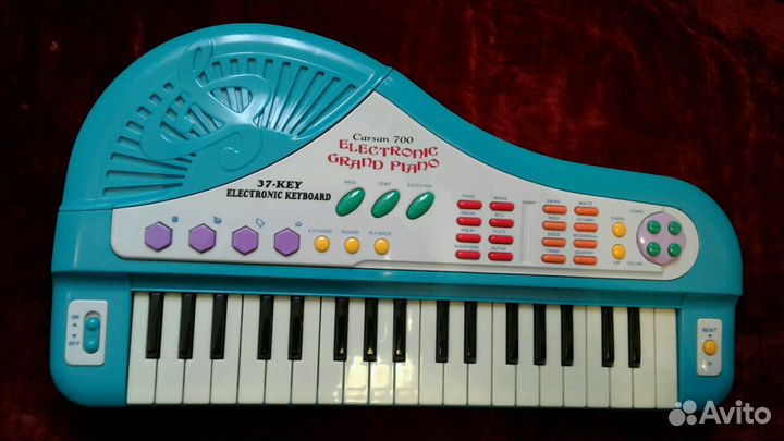 Синтезатор Carsan 700