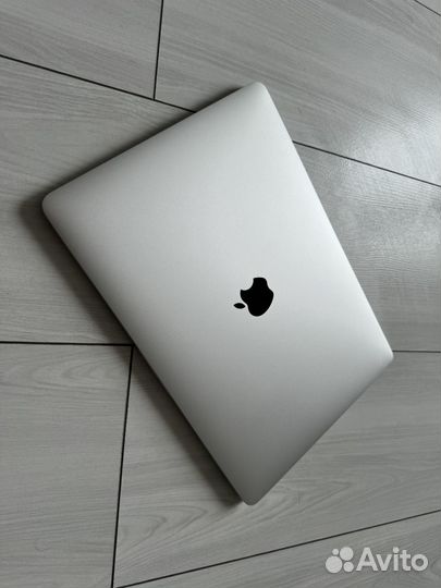 Apple macbook pro 13 2017 i5/8gb/128gb