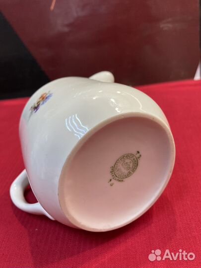 Молочник старинный