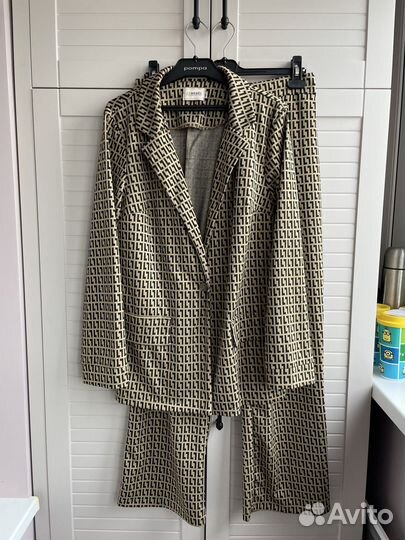 Одежда женская 48-52 размеров