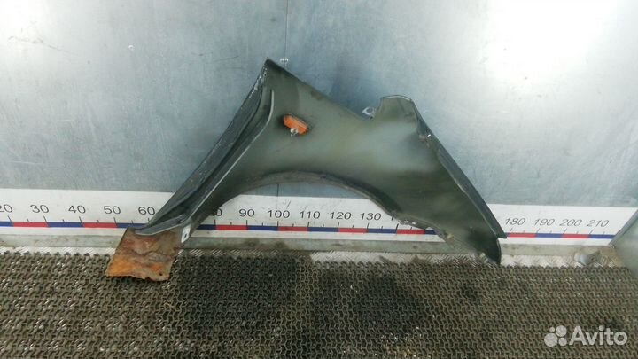 Крыло Ford C-Max (2003-2011)