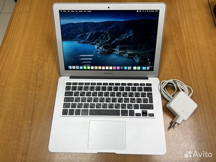 Apple MacBook Air 13 2014 i5/4/256 Gb silver идеал