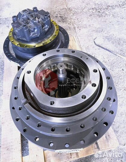 Бортовой редуктор Hyundai R480LC-9MH xkah-01287