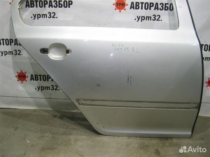 Дверь задняя правая от Skoda Octavia (A5 1Z) 200