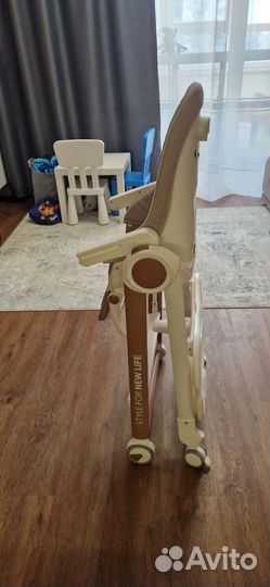 Стульчик для кормления happy baby berny v2