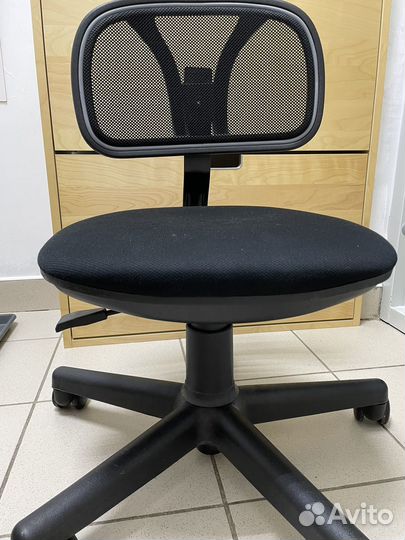 Компьютерное кресло, стул